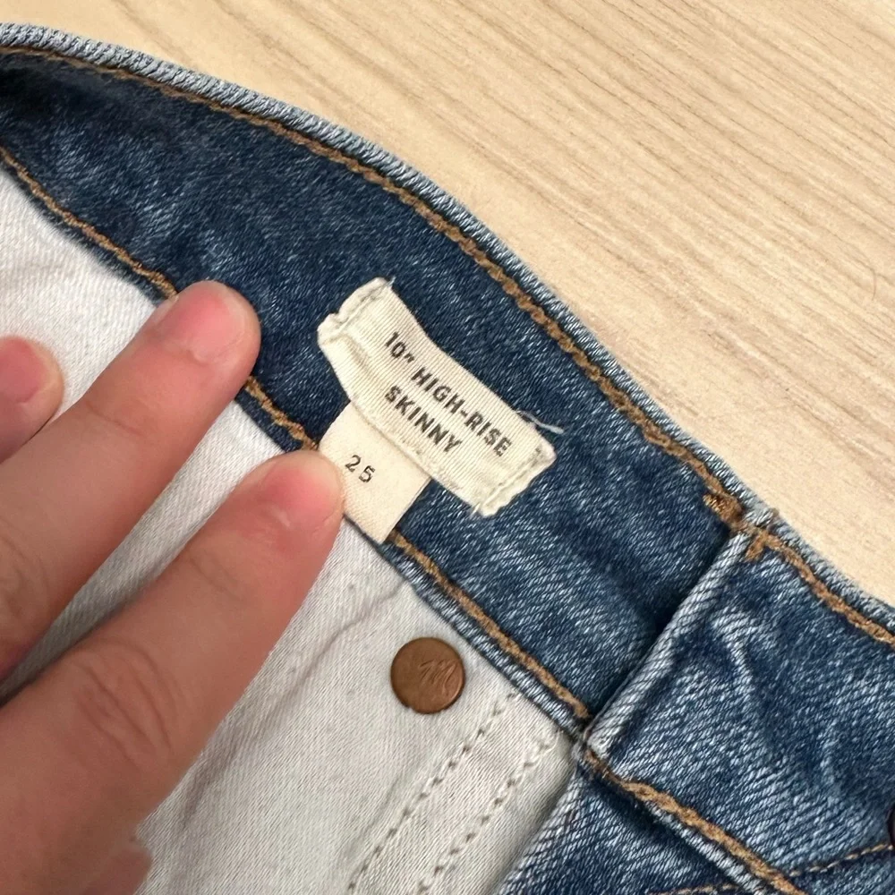 LIKE NEW Madewell Women’s 10" High-Rise Skinny Denim Jeans_5
